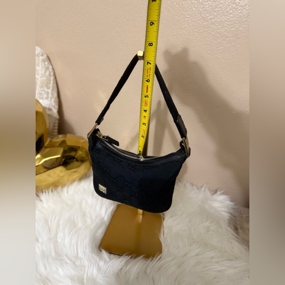 Gucci Black Monogram Shoulder Bag - Picture 11 of 16